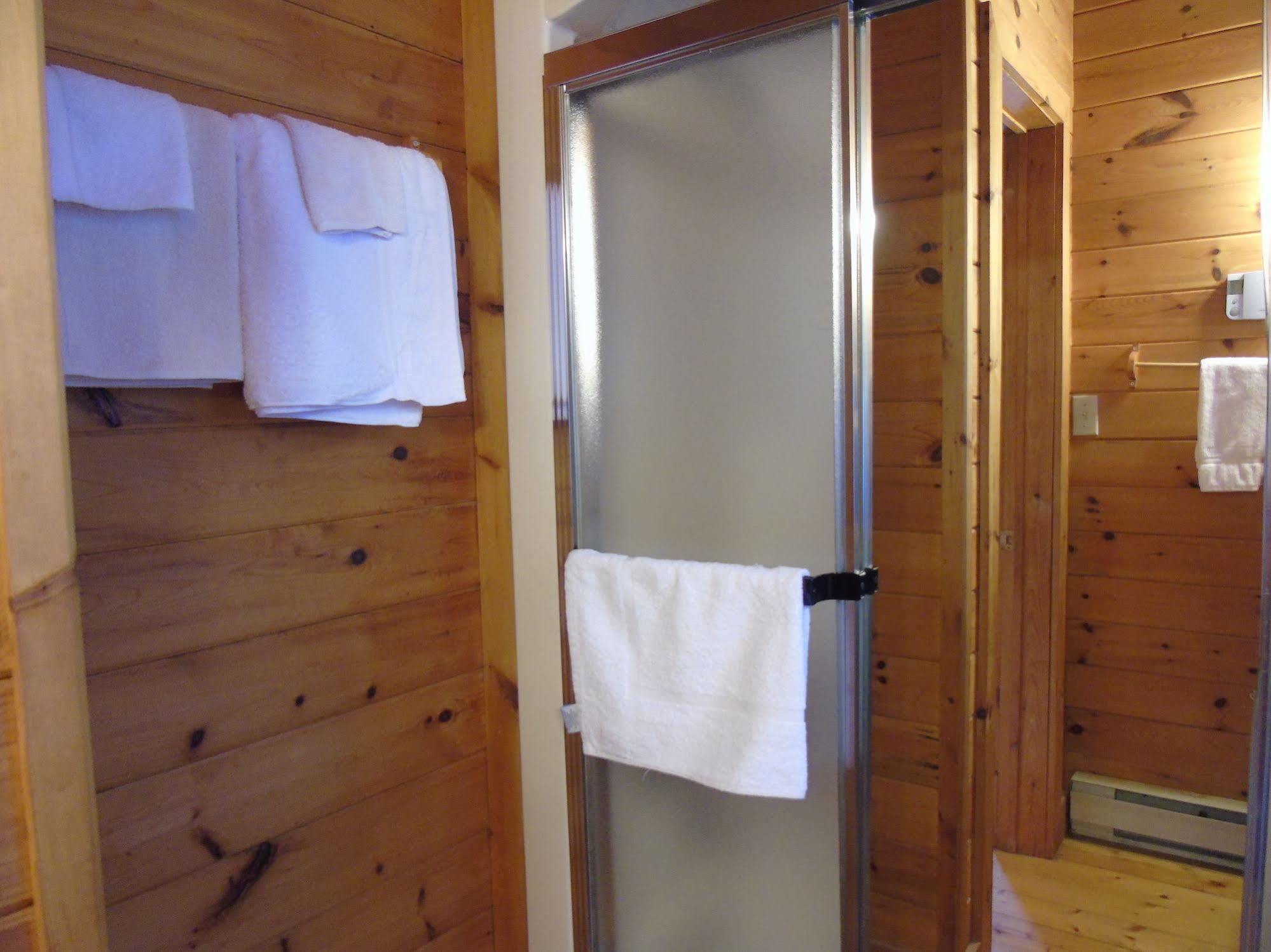 Margaree Forks Cajun Cedar Log Cottages מראה חיצוני תמונה